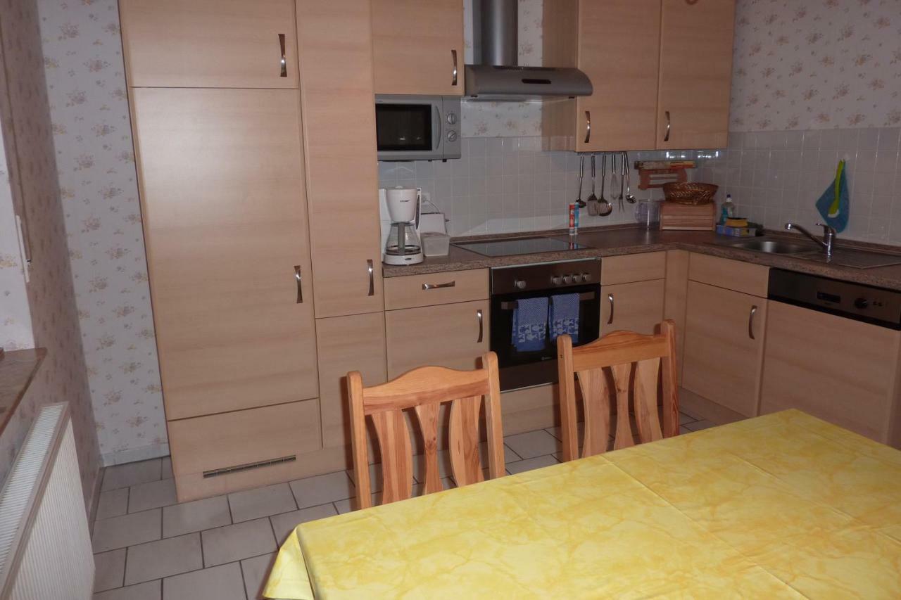 Anton Schuler Apartamento Niedenstein Exterior foto