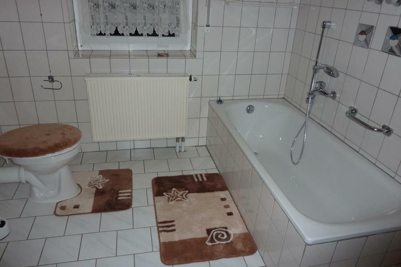 Anton Schuler Apartamento Niedenstein Exterior foto